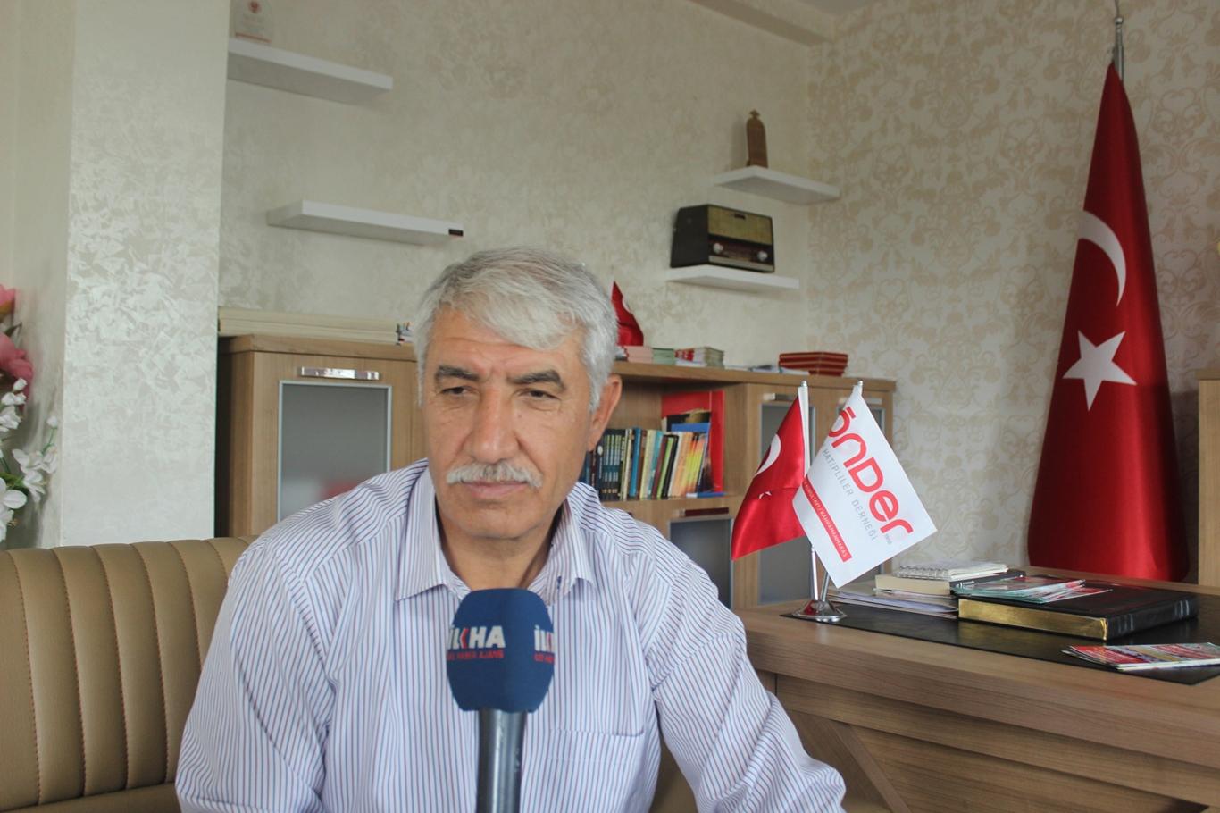 "İmam hatipler medeniyet değerlerimizi merkeze alan bir eğitim anlayışına sahiptir" "İmam hatipler medeniyet değerlerimizi merkeze alan bir eğitim anlayışına sahiptir"